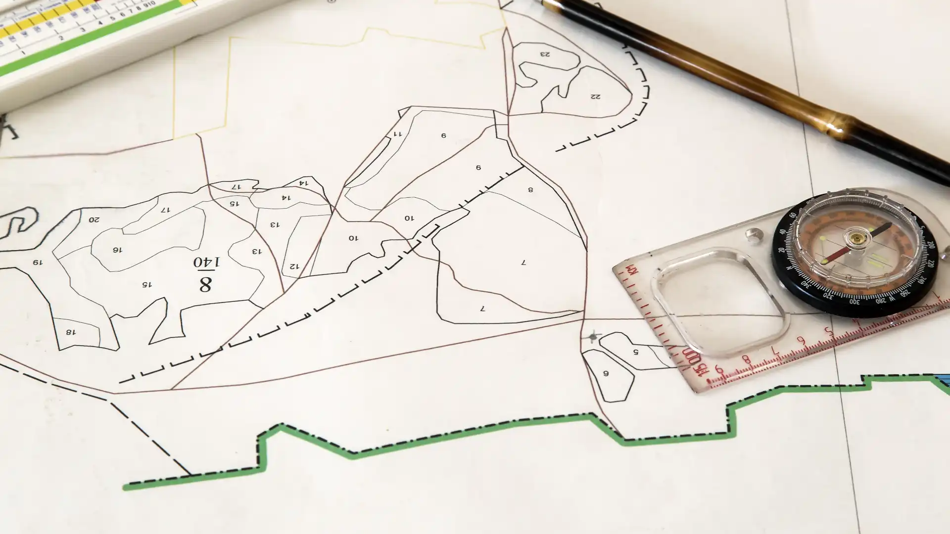 Land survey report - Surveying sketch